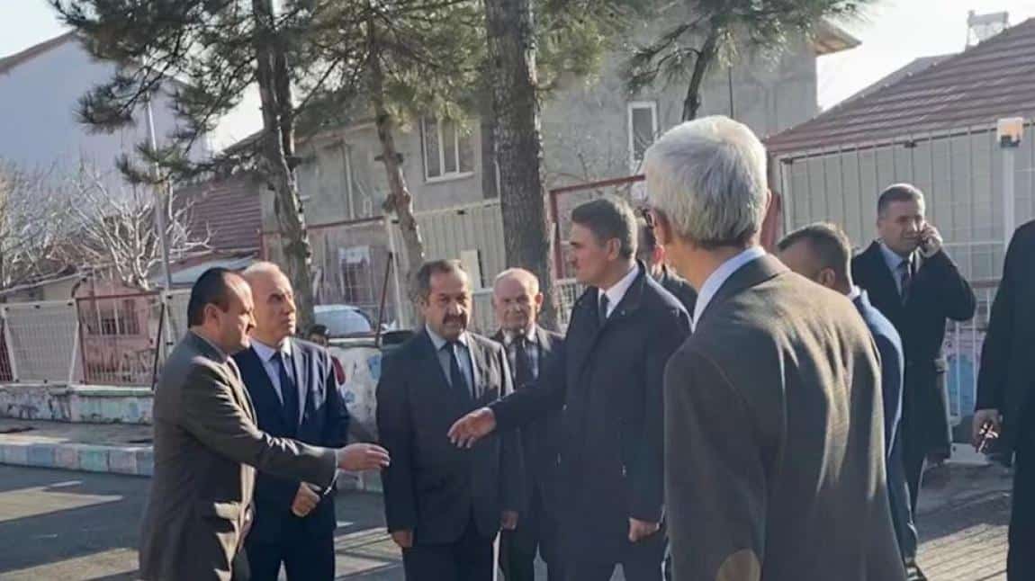 06 Aralık 2022 tarihinde Isparta Valisi Aydın BARUŞ okulumuzu ziyaret etmiştir.